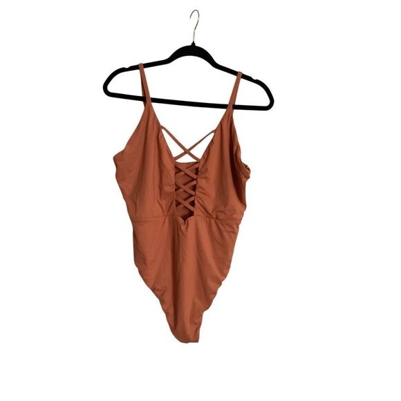 Dippin Daisys Swimsuit - Picture 8 of 8
